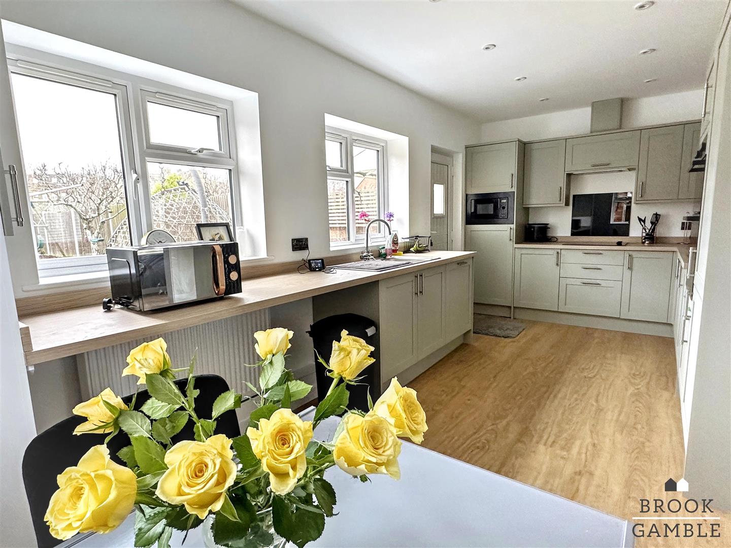 3 Bedroom House. Faygate Road in Eastbourne,  5